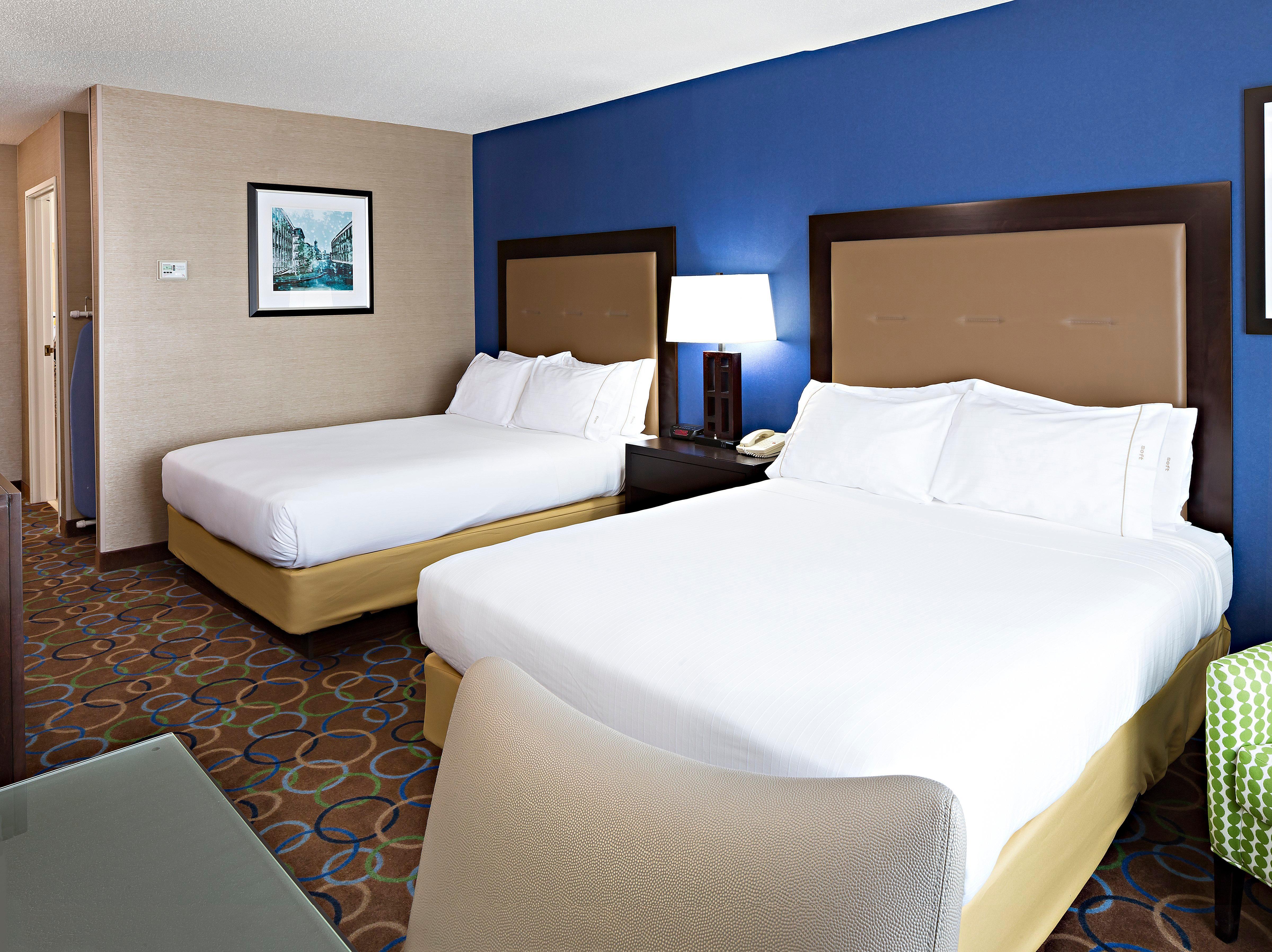 Holiday Inn Express Hotel & Suites Manchester - Airport By Ihg Exterior photo